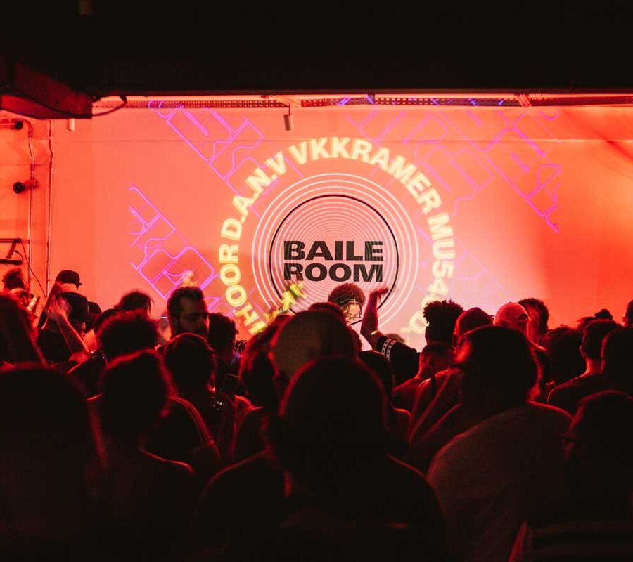 Baile Room